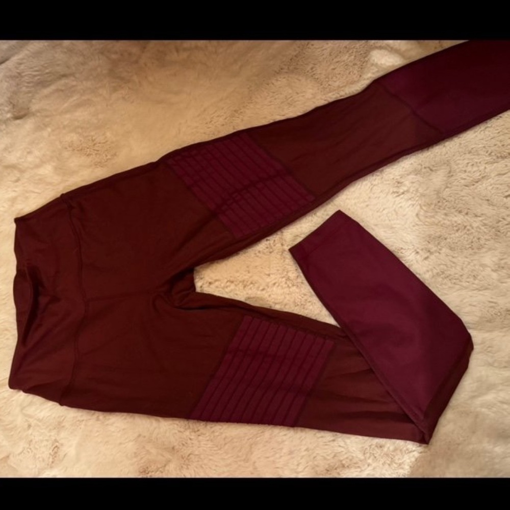 Maroon sweat wicking leggings
